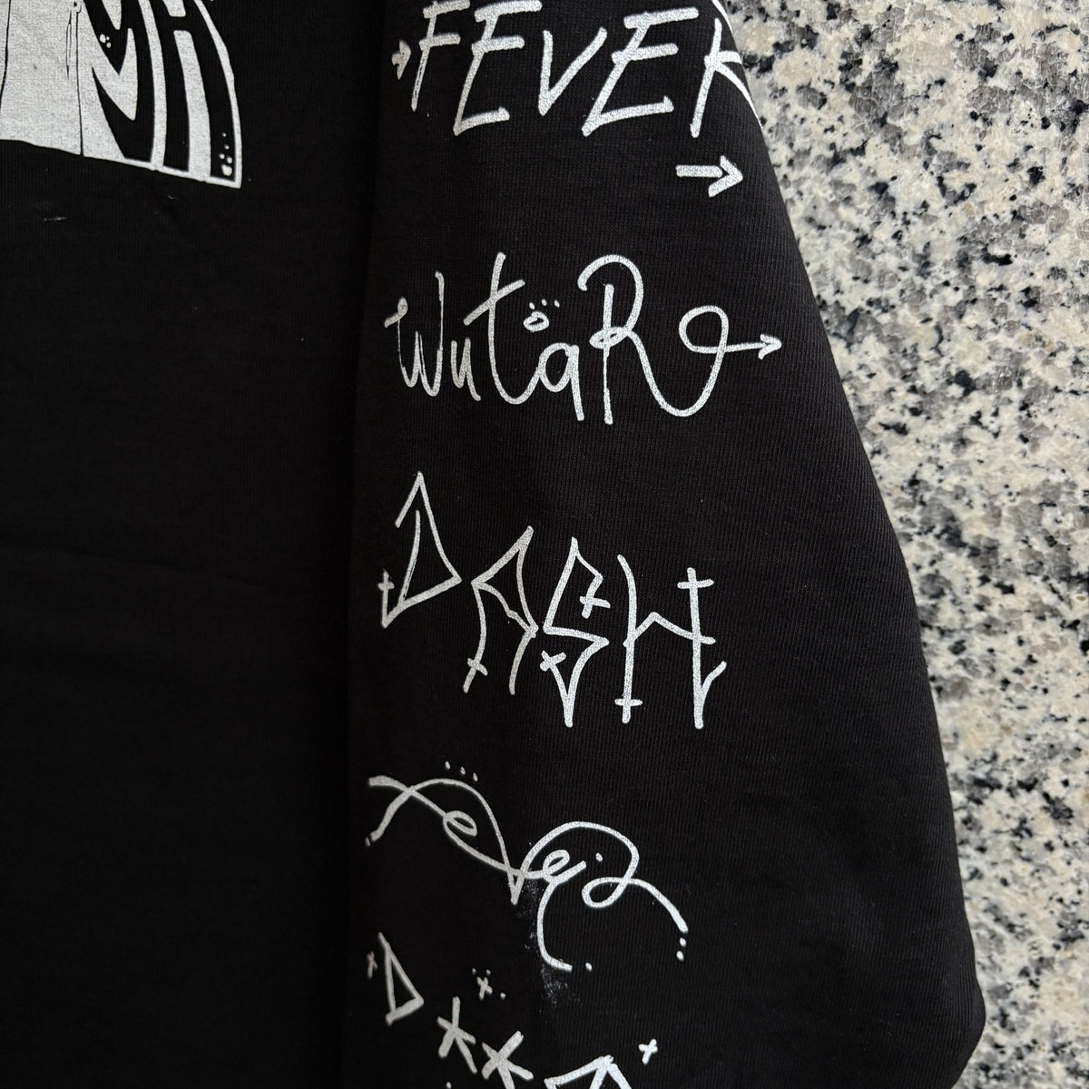 DASH x WISH Longsleeve – sleeve with handstyle tags FEVER, WUTARO, DASH
